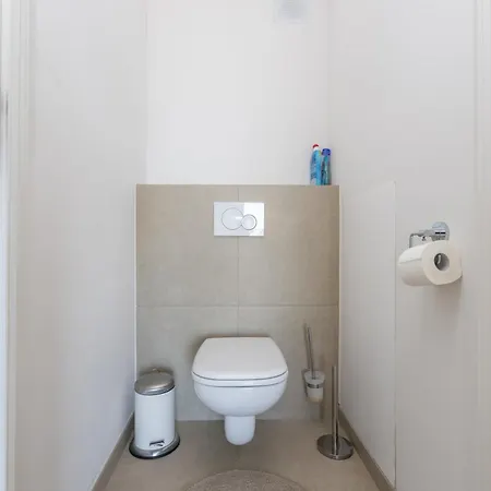 Royal Palace 1 03-03 Apartment